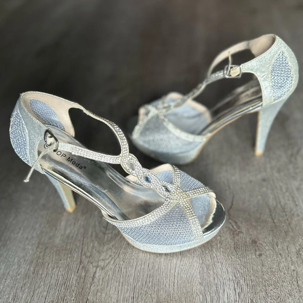 Top Moda silver platform sandal heels, women’s size 8
